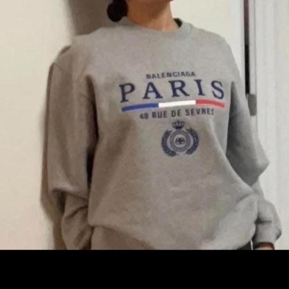 Balenciaga Paris sweater - Picture 1 of 3